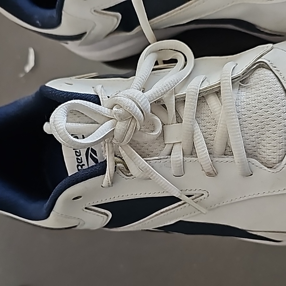 Mens Reeboks - Picture 6 of 6